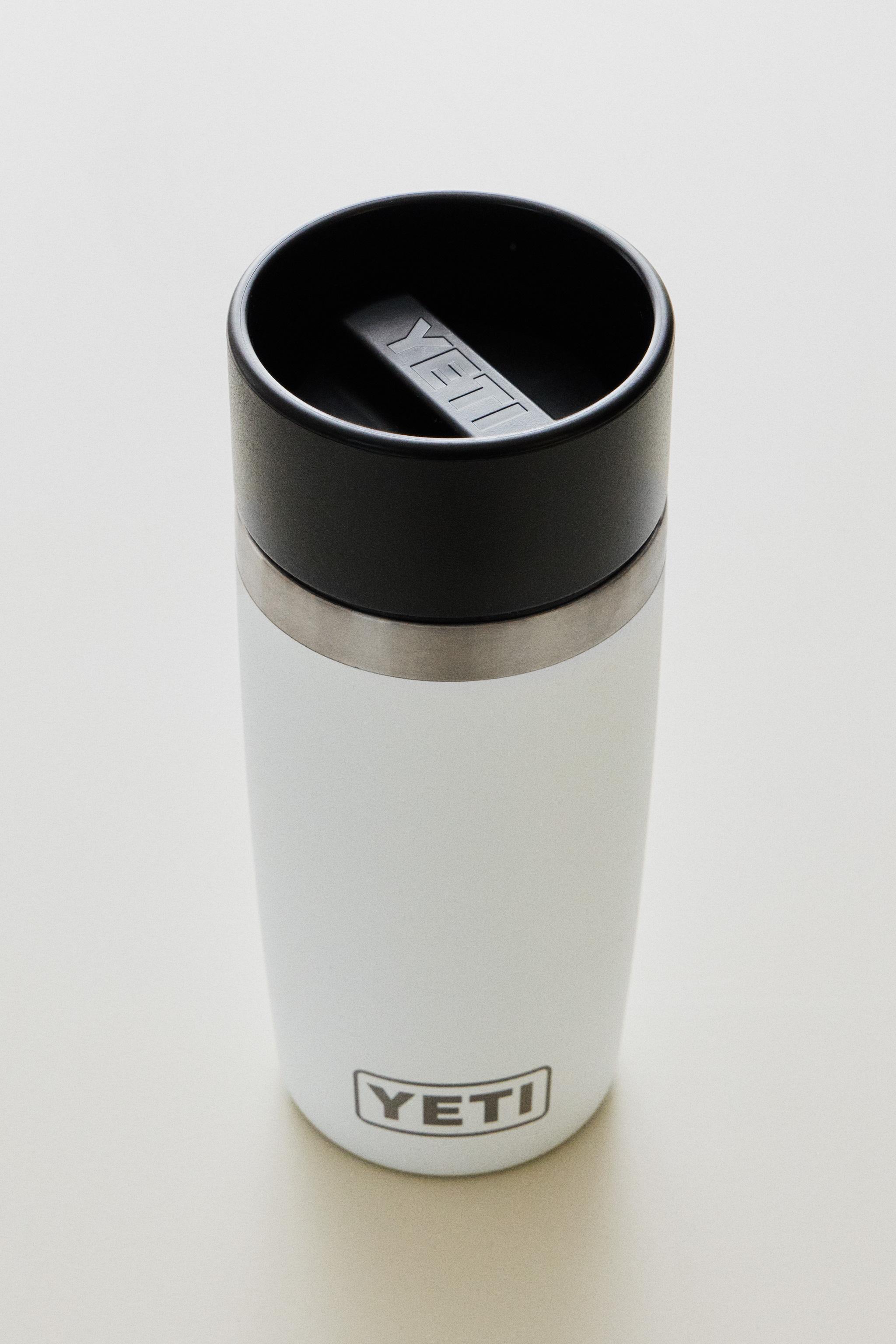 BOUTEILLE THERMIQUE ACIER YETI